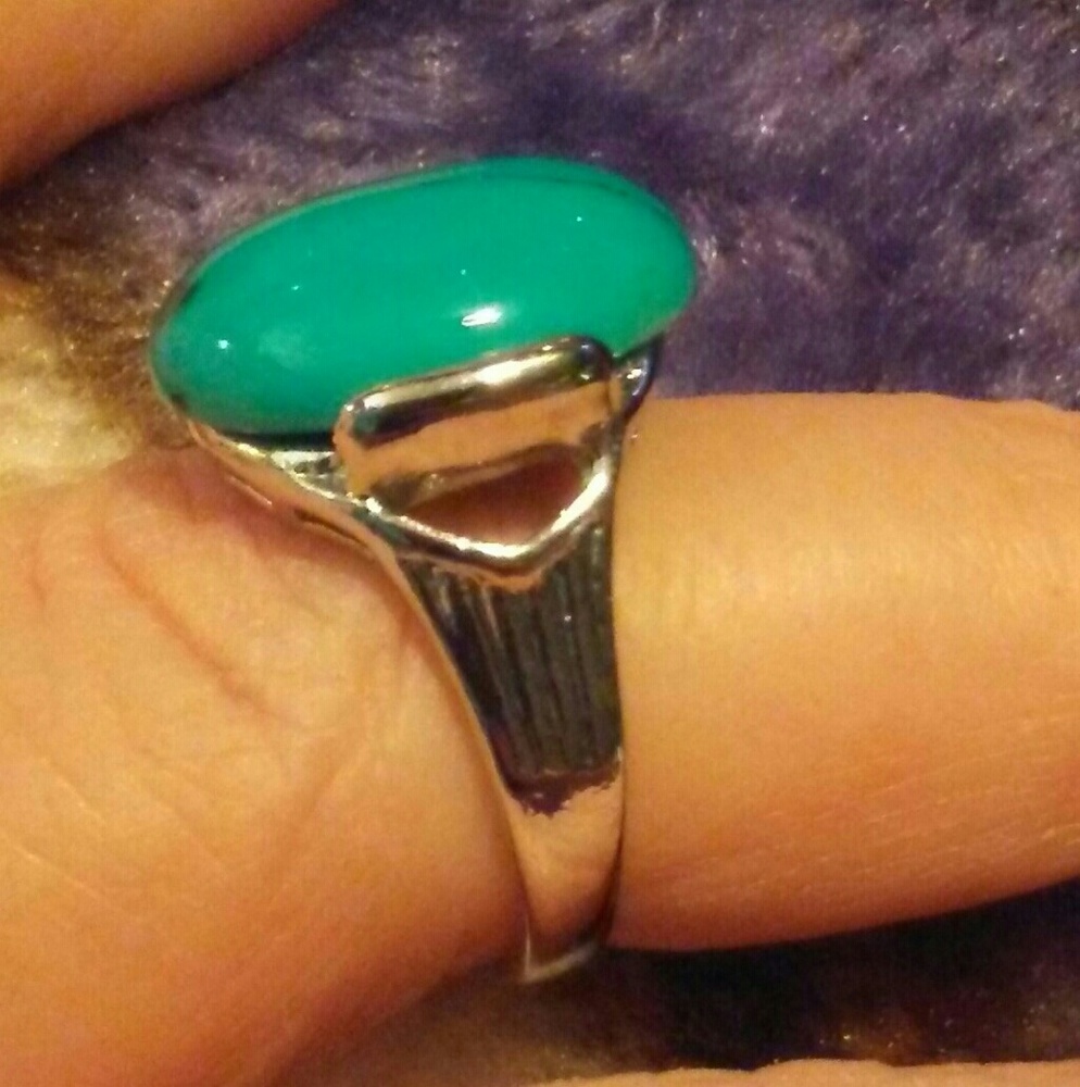 Ring - Picture 2 of 2